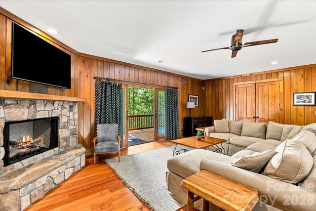 317 Von Trapp Lane, Tuckasegee, NC 28783