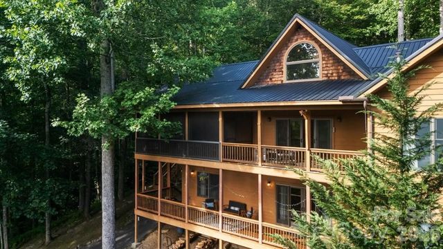 317 Von Trapp Lane, Tuckasegee, NC 28783
