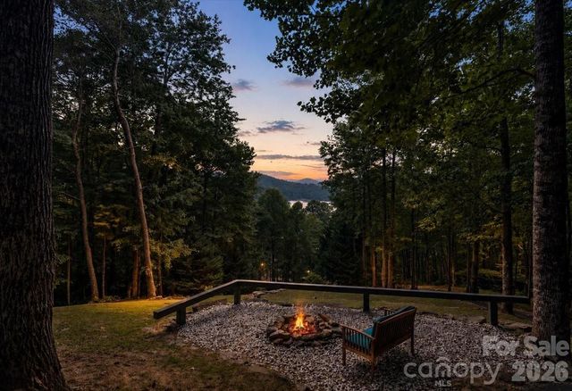 317 Von Trapp Lane, Tuckasegee, NC 28783