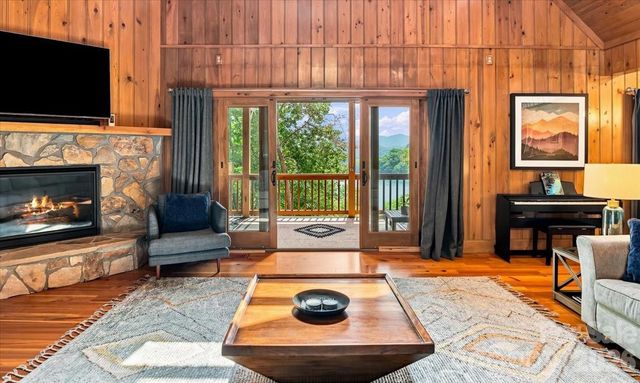 317 Von Trapp Lane, Tuckasegee, NC 28783
