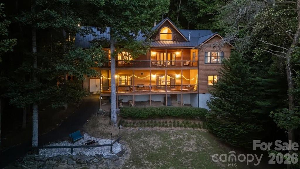 317 Von Trapp Lane, Tuckasegee, NC 28783