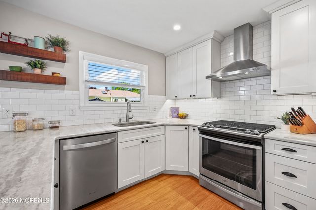 29 Surrey Drive, Hamilton Square, NJ 08690