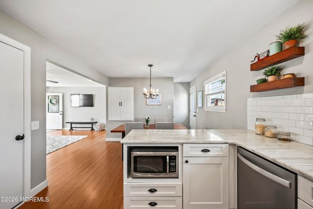 29 Surrey Drive, Hamilton Square, NJ 08690