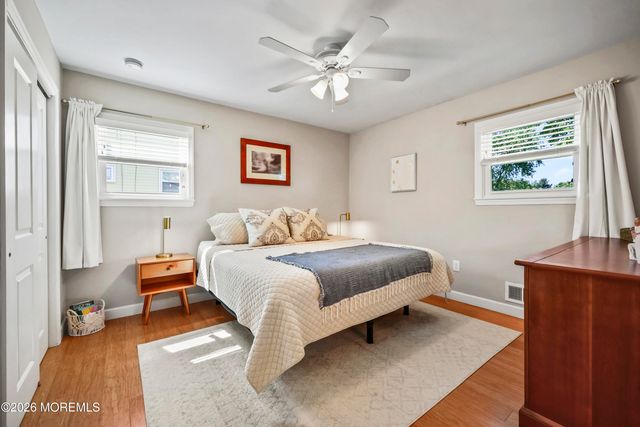 29 Surrey Drive, Hamilton Square, NJ 08690