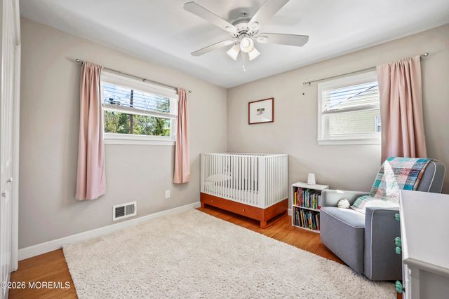 29 Surrey Drive, Hamilton Square, NJ 08690