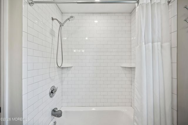 29 Surrey Drive, Hamilton Square, NJ 08690