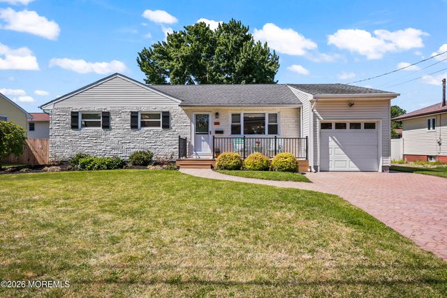 29 Surrey Drive, Hamilton Square, NJ 08690