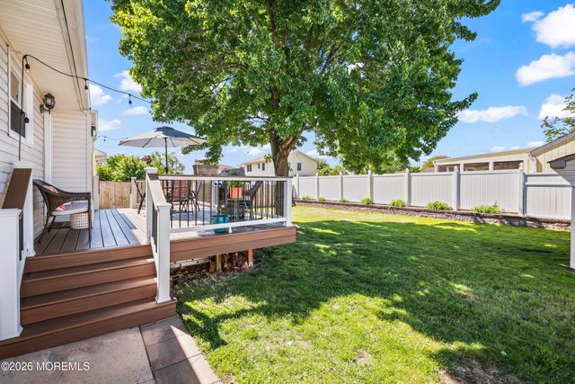 29 Surrey Drive, Hamilton Square, NJ 08690