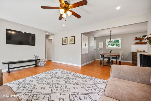 29 Surrey Drive, Hamilton Square, NJ 08690