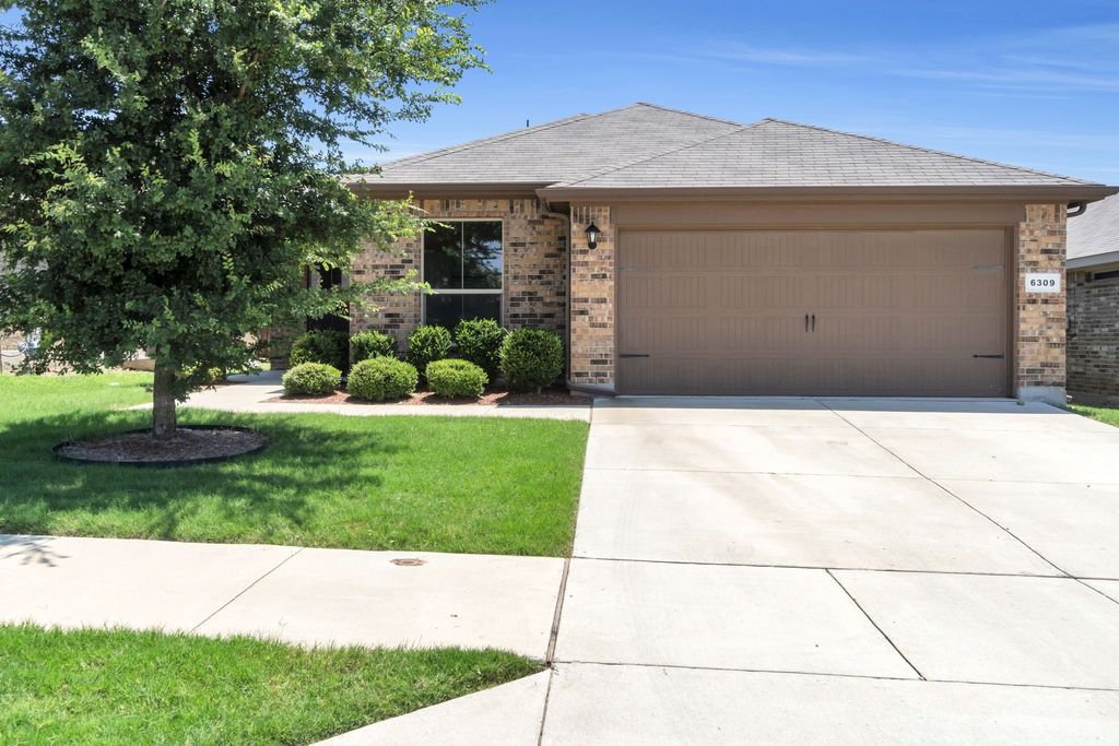 6309 Seagull Lane, Fort Worth, TX 76179