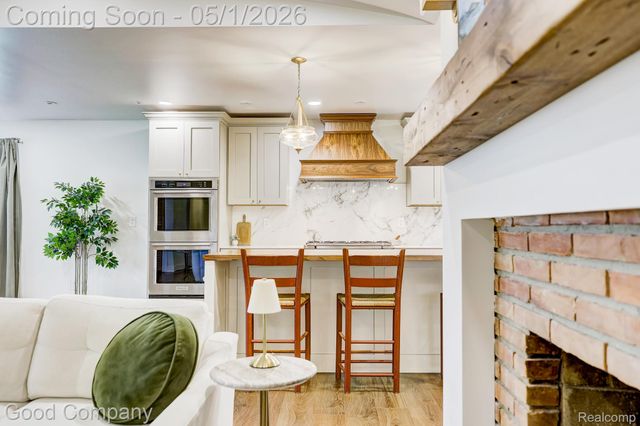 31729 Mayfair Lane, Beverly Hills Village, MI 48025