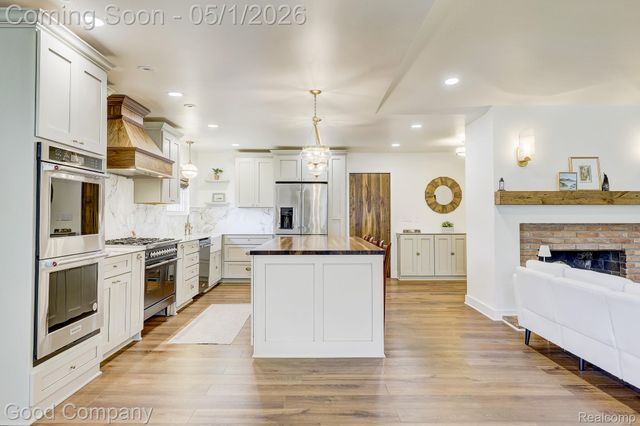 31729 Mayfair Lane, Beverly Hills Village, MI 48025