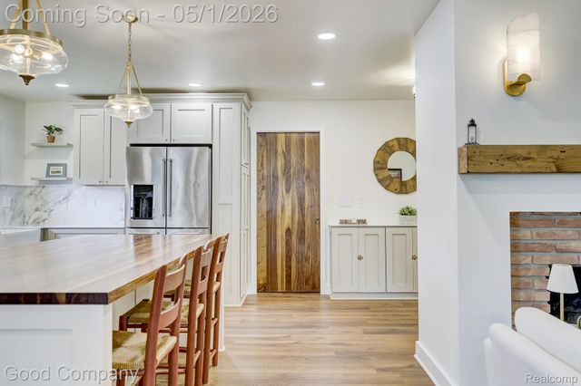 31729 Mayfair Lane, Beverly Hills Village, MI 48025