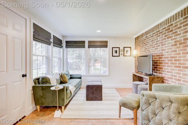 31729 Mayfair Lane, Beverly Hills Village, MI 48025
