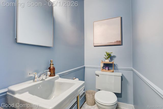 31729 Mayfair Lane, Beverly Hills Village, MI 48025
