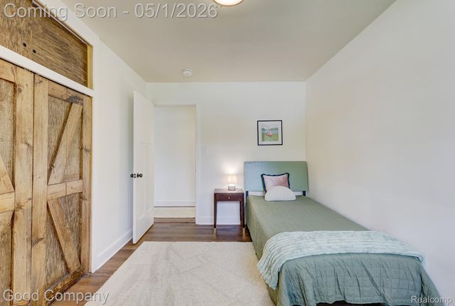 31729 Mayfair Lane, Beverly Hills Village, MI 48025