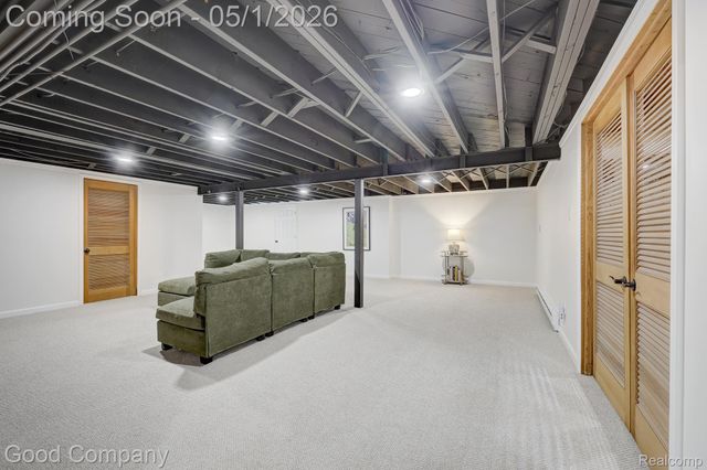 31729 Mayfair Lane, Beverly Hills Village, MI 48025