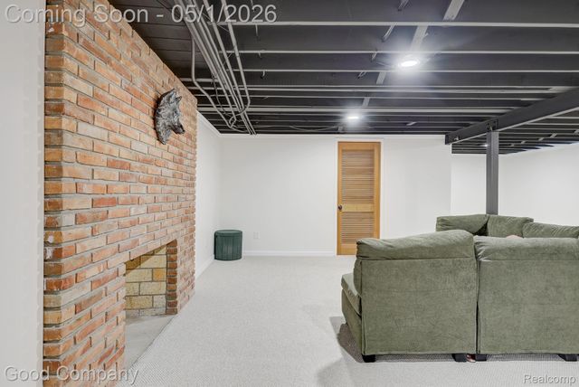 31729 Mayfair Lane, Beverly Hills Village, MI 48025