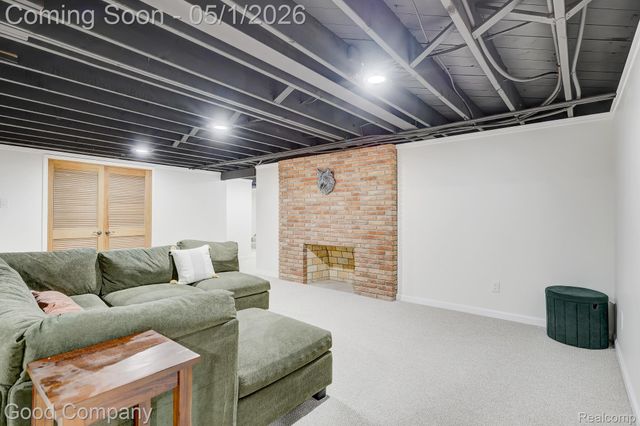 31729 Mayfair Lane, Beverly Hills Village, MI 48025