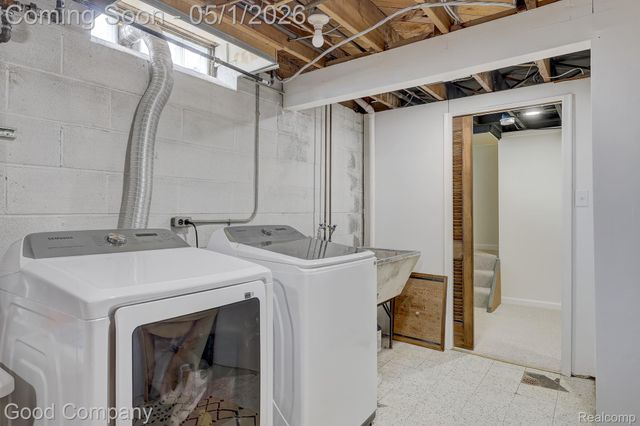 31729 Mayfair Lane, Beverly Hills Village, MI 48025