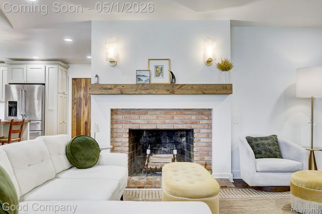 31729 Mayfair Lane, Beverly Hills Village, MI 48025