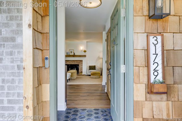 31729 Mayfair Lane, Beverly Hills Village, MI 48025