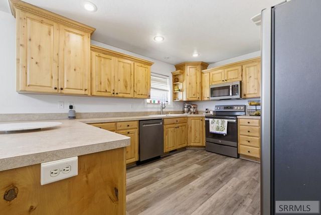 654 Meadowbrook Circle, Rexburg, ID 83440