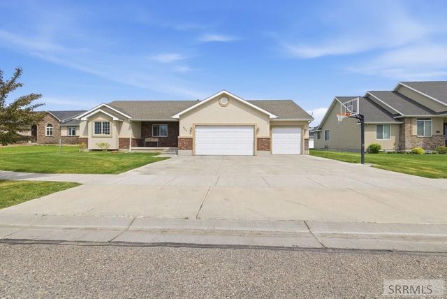 654 Meadowbrook Circle, Rexburg, ID 83440