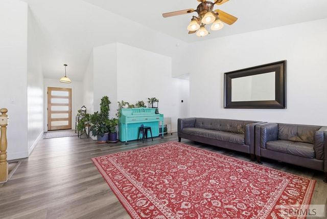 654 Meadowbrook Circle, Rexburg, ID 83440