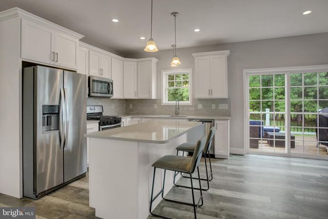 180 ORE BANK RD, Dillsburg, PA 17019