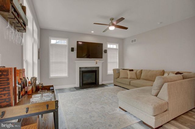 180 ORE BANK RD, Dillsburg, PA 17019
