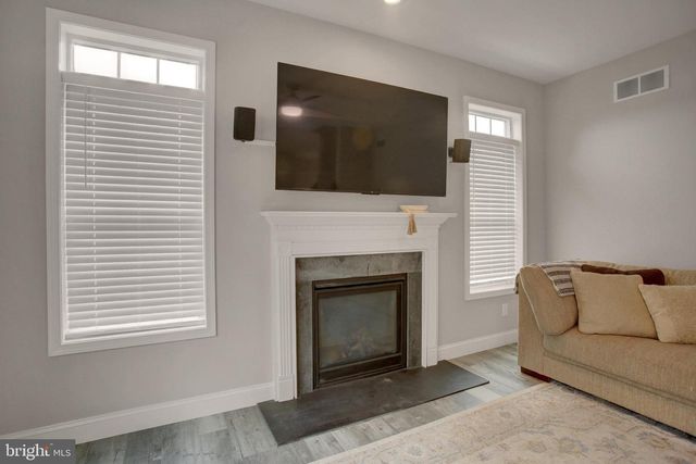 180 ORE BANK RD, Dillsburg, PA 17019