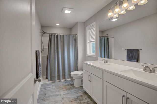 180 ORE BANK RD, Dillsburg, PA 17019