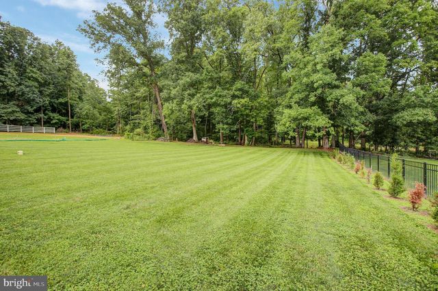 180 ORE BANK RD, Dillsburg, PA 17019