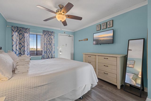 2406 N Ocean Blvd Unit 704, Myrtle Beach, SC 29577