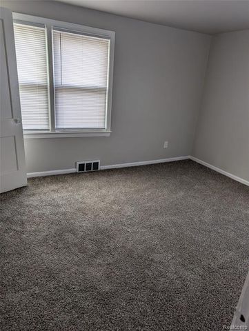 8284 Schaefer Highway, Detroit, MI 48228