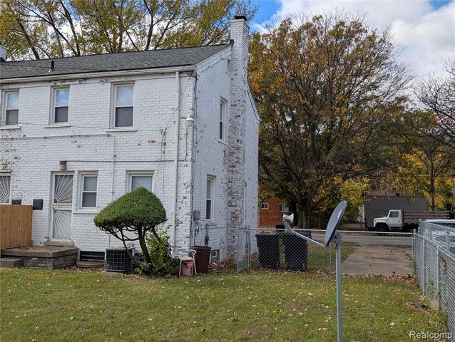 8284 Schaefer Highway, Detroit, MI 48228