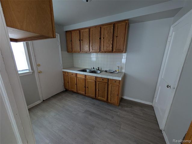 8284 Schaefer Highway, Detroit, MI 48228