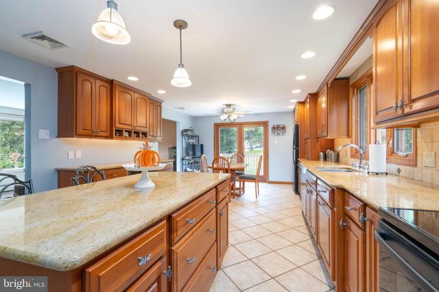 101 N NORWOOD AVE, Newtown, PA 18940