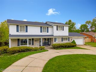 25366 Wykeshire Road, Farmington Hills, MI 48336