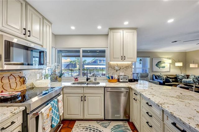 911 Giralda CT, Marco Island, FL 34145