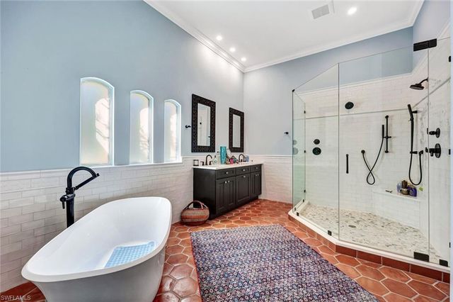 911 Giralda CT, Marco Island, FL 34145