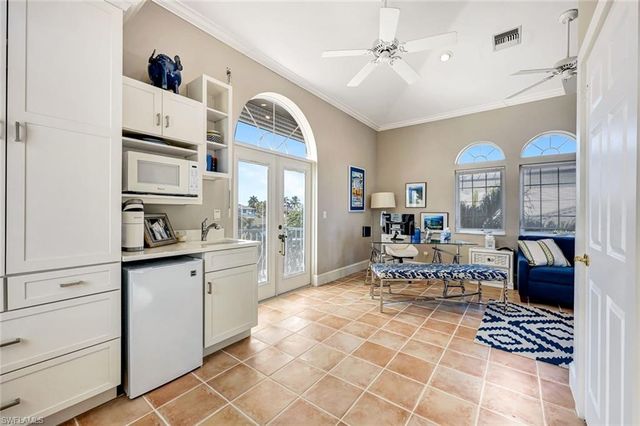 911 Giralda CT, Marco Island, FL 34145