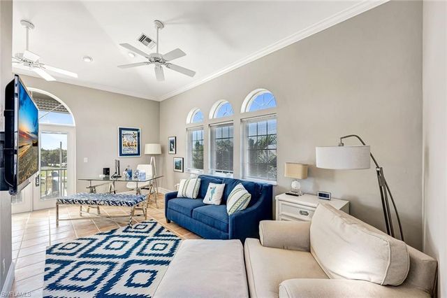 911 Giralda CT, Marco Island, FL 34145