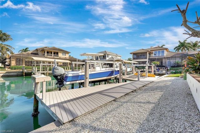 911 Giralda CT, Marco Island, FL 34145