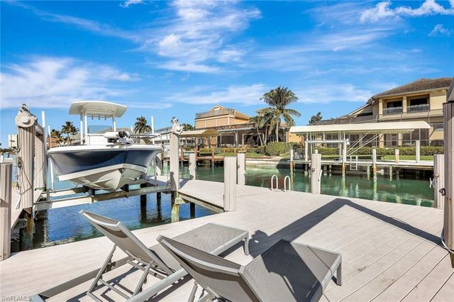 911 Giralda CT, Marco Island, FL 34145