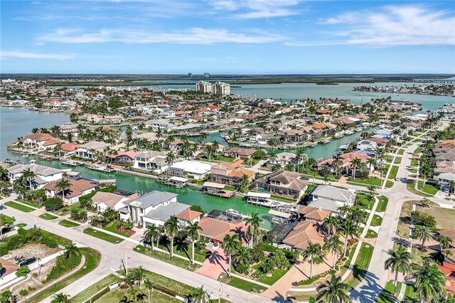 911 Giralda CT, Marco Island, FL 34145