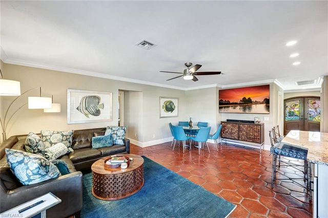 911 Giralda CT, Marco Island, FL 34145