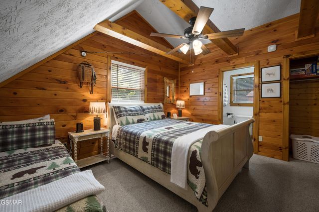 3629 Country Pines Way, Sevierville, TN 37876