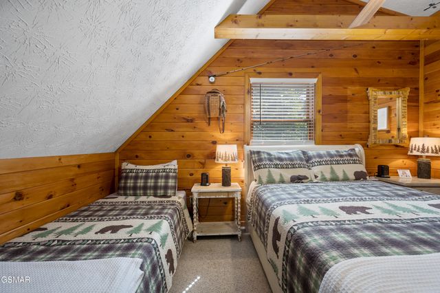 3629 Country Pines Way, Sevierville, TN 37876